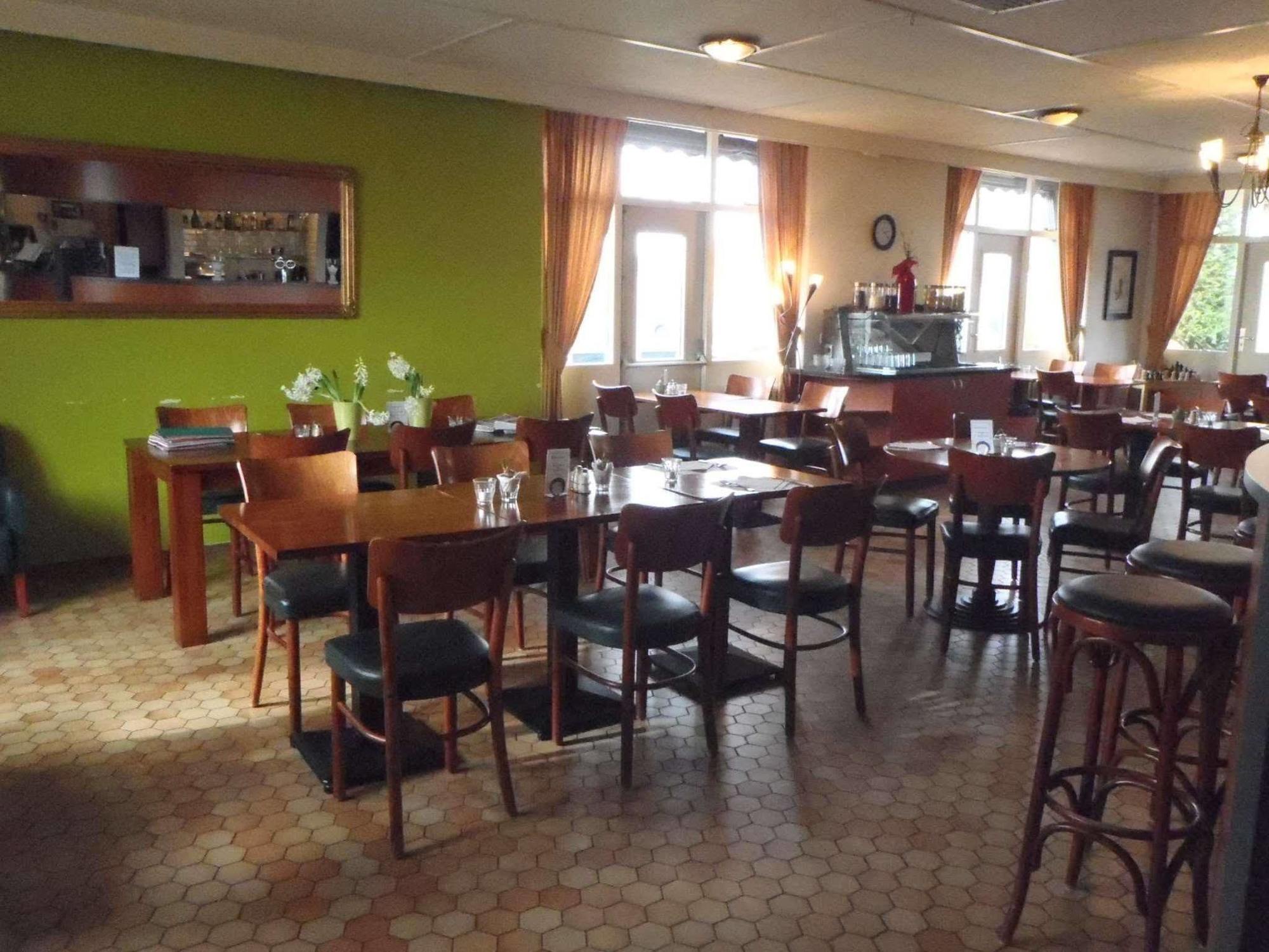 Campanile Hotel & Restaurant 陆瓦尔登 外观 照片